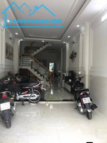 Nhà 2 lầu 1 trệt sổ riêng, đường Nguyễn Tri Phương 3.5 tỷ _96 m2