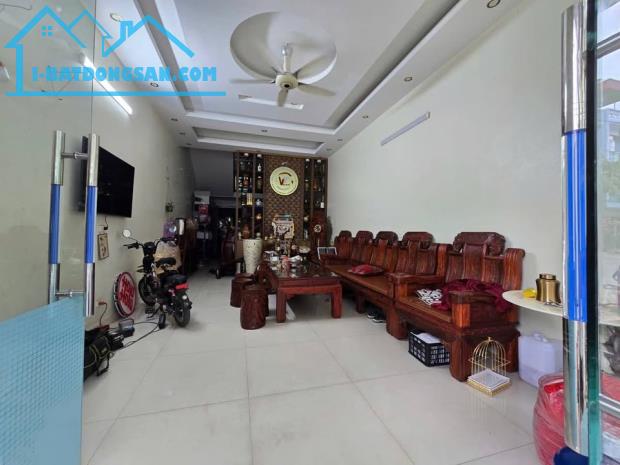 Chủ nhà cần chuyển đổi – bán gấp nhà 4 tầng mặt đường Phan Huy Chú, Bồ Sơn, Võ Cường – TP