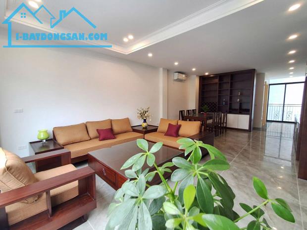 BÁN GẤP NHÀ ĐẸP NGUYỄN SƠN 79M * 6T LÔ GÓC, THANG MÁY,GARA 2 ÔTÔ, FULL ĐỒ. GIÁ 19.5 TỶ