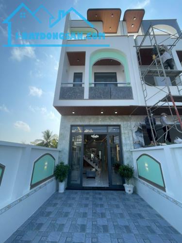 Bán Nhà MT đường tiện kinh doanh gần chợ Long Thượng, SHR hoàn công