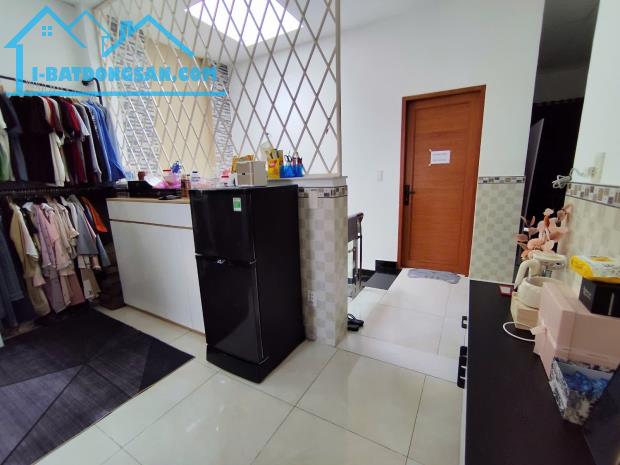 Nhà Mặt Tiền Trung Chánh Trung Mỹ Tây ngang 6m sâu 24m, 3 tầng gấp bán