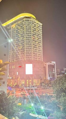 Gấp bán nhà 7 tầng, dt 115m2, gần Mt Nam Kỳ Khởi Nghĩa, Quận 3.