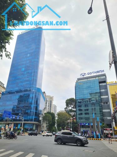 Bán Khuôn Building Xa Lộ Hà Nội, 20x41m, Lô Phố Cao Tầng