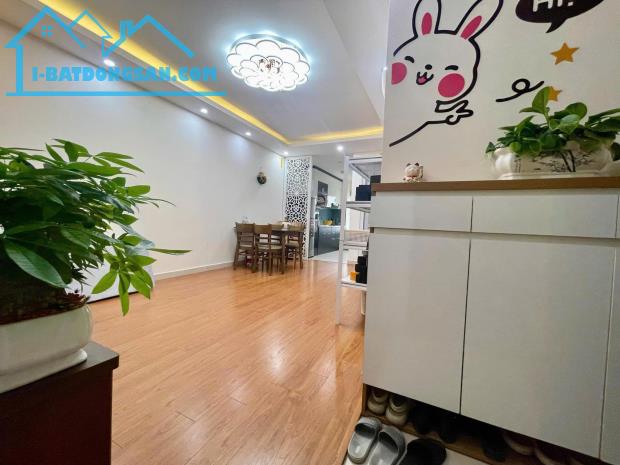 Bán chung cư K6 Việt Hưng, Long Biên 75m2, chỉ 4,5 tỷ (sổ giao dịch ngay)