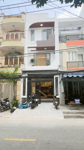 Bán nhà Quận 7 đường Phan Huy Thực , dt 4x19m, 2 lầu