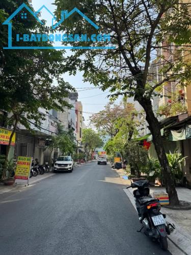 SIÊU PHẨM NHỈN 9 TỶ NGANG KHỦNG DT: 12X8M2 4 TẦNG ST BTCT HẺM NHỰA 8M LŨY BÁN BÍCH