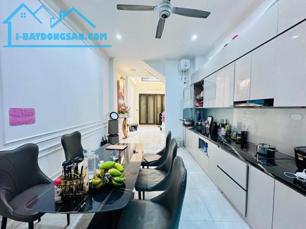 NHÀ SIÊU ĐẸP LẠC LONG QUÂN NGÕ KINH DOANH, OTO đỗ cửa Tặng FULL NỘI THẤT chỉ hơn 15 tỷ