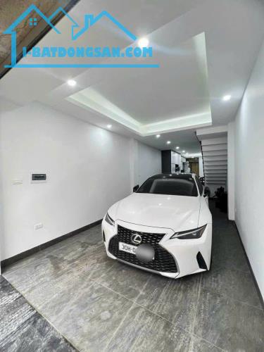 NHÀ ĐẸP TRUNG TÂM LONG BIÊN NẰM GIỮA CẦU VĨNH TUY VÀ CHƯƠNG DƯƠNG 57M2 x 5 TẦNG Ô TÔ VÀO