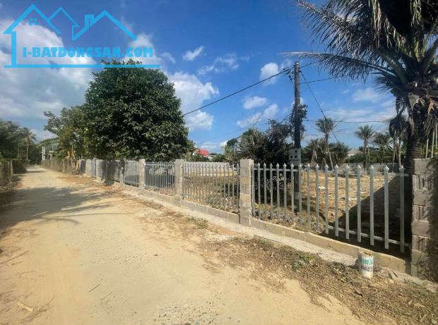 Bán đất Diên Lâm diện tích lớn xây biệt thự vườn - đường thông gần chợ sát bên Hương Lộ 39