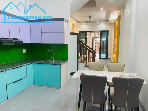 BÁN NHÀ 3,3 TỶ, NGÕ ĐƯỜNG MẠC THỊ BƯỞI Ô TÔ ĐỖ CỬA, 51M2 3 TẦNG