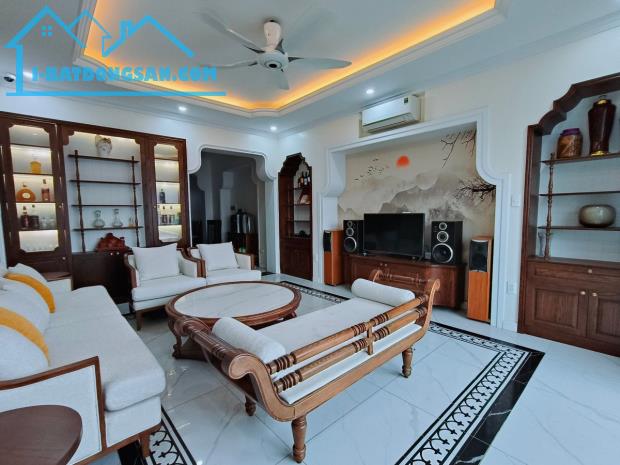 NHÀ ĐẸP MỚI 60M2*5T NGUYỄN VĂN TRỖI, NGÕ Ô TÔ, THANG MÁY