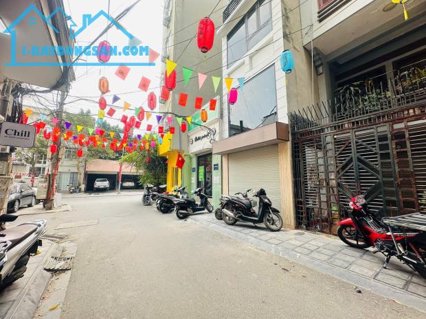 🌿 SỐNG TRONG KHU VƯỜN ĐÀO – SÁNG ĐI BỘ HỒ TÂY – TỐI VỀ NHÀ YÊN TĨNH