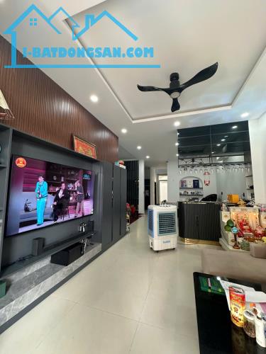 Bán biệt thự 200m2 thổ cư có hoàn công đường ô tô (P. Bửu Long) chỉ 9 tỉ