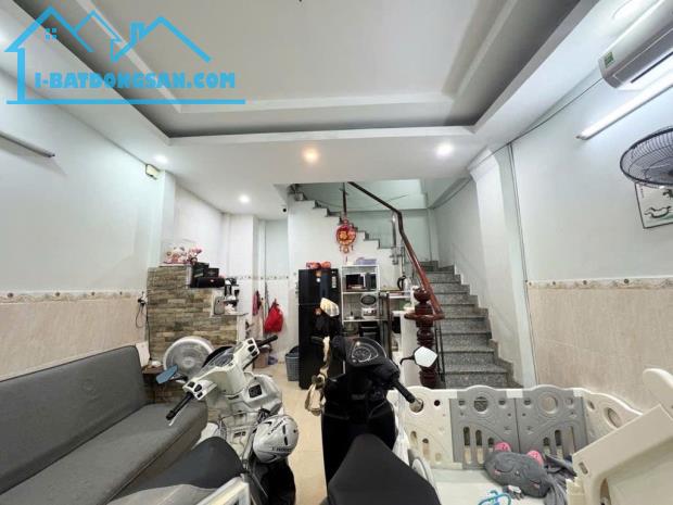 NHÀ PHỐ QUẬN 10 – TRỤC ĐƯỜNG BÀ HẠT – VỊ TRÍ VÀNG – GIÁ TỐT – HƠN 5 T.Ỷ