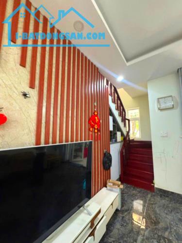 BÁN NHÀ PARK RIVERSIDE QUẬN 9 SỔ HỒNG BẢO VỆ 24/7. GIÁ CỰC TỐT.