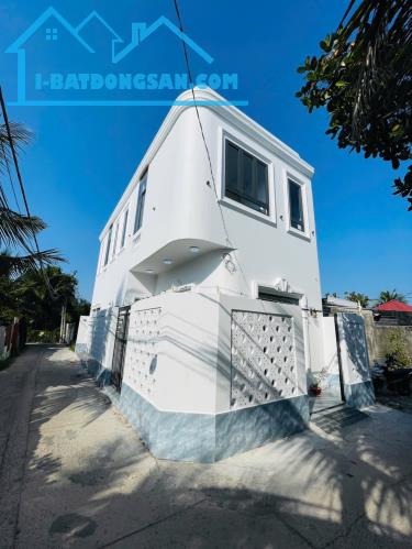 Nhà lầu mới Tân Cổ Điển hẻm xe hơi có chỗ đậu gần chợ Gò Cát