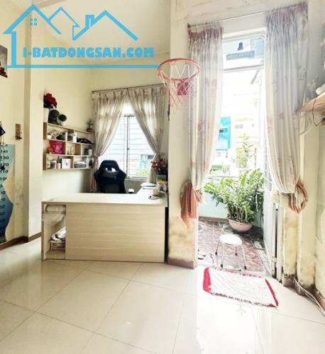 Nhà 5 tầng, Hẻm Xe Tải, Nguyễn Hồng Đào, Tân Bình, 110m2, chỉ 15.x tỷ TL