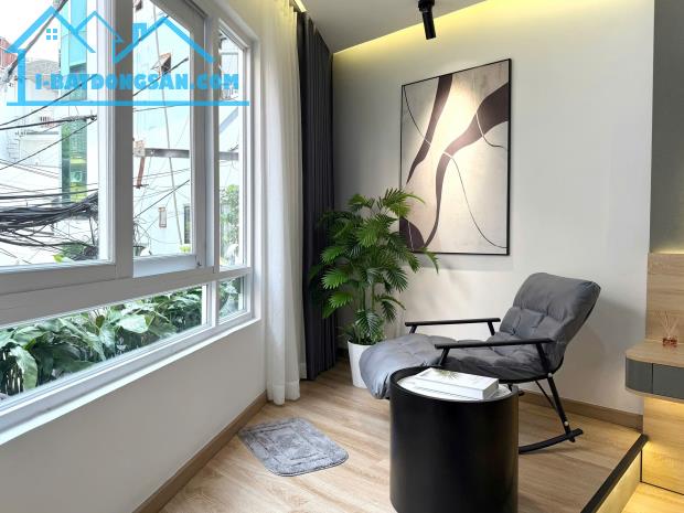 Bán nhà mới 5 tầng ngang 5.5m hẻm ô tô đậu trong nhà quận Phú Nhuận. Chỉ 12.5 tỷ