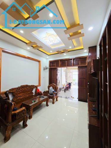 HXH Võ Văn Hát – Dt 78m² (4×19.5m) x 4 tầng – Gần ĐH Tài Chính Marketing