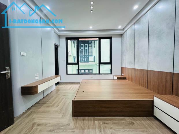 Bán nhà phố Ngụy Như Kon Tum, Thanh Xuân, 30m2 * 6 tầng thang máy, mặt tiền 5m, 17 tỷ 500!