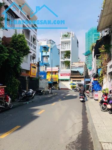 Bán nhà 32 Huyền Quang, Phường Tân Định, Quận 1, HCM.