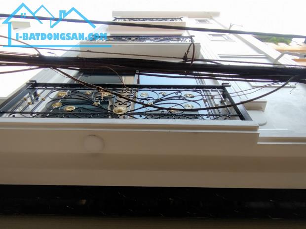 Bán nhà Văn Quán đường 19/5, ngõ thông ô tô đậu cửa, 41m2 4 tầng giá 12 tỷ LH 0942.193.386