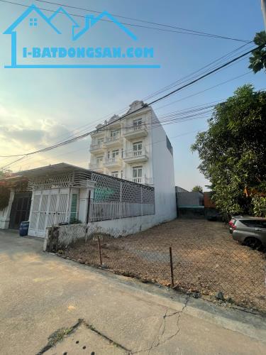 Bán đất Đông Hòa 181m2, Ngang 7,5M,SHR đường ô tô, gần BigC GO Dĩ An