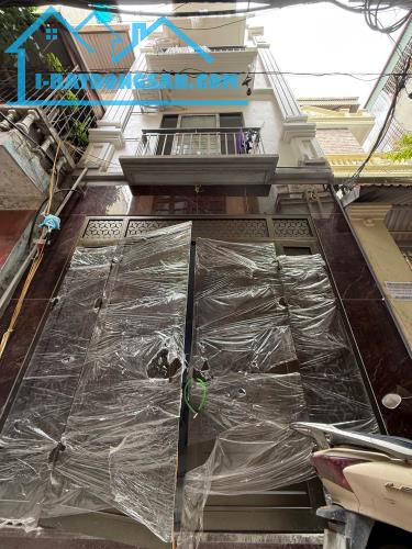 Bán Nhà Phố Minh Khai, Bạch Mai, Xây mới, 40m2, 5 Tầng Thang máy, 30m ra phố, Giá 12.8 Tỷ