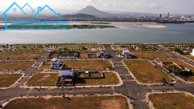 Cực phẩm biệt thự khu đô thị Nam Tuy Hoà, view sông , sổ hồng, full thổ