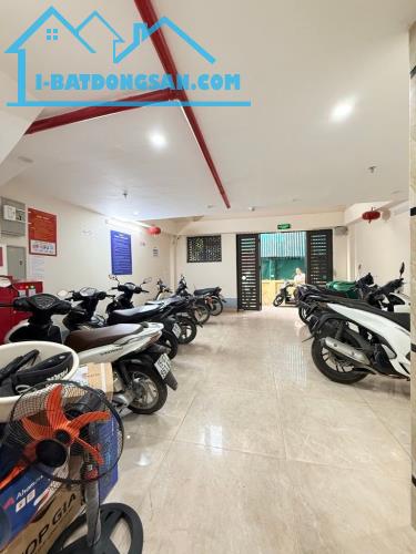 BÁN TÒA CHDV PHẠM VĂN ĐỒNG, 8 TẦNG, DT 65M2 NỞ HẬU, 20M RA Ô TÔ TRÁNH, GIÁ CHÀO 12 TỶ