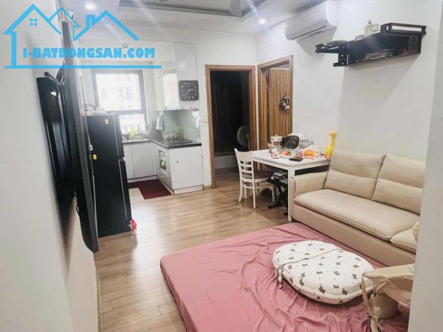 Bán Chung Cư Sài Đồng, Long Biên 63m2, chỉ 4,15 tỷ (Lô góc, giá thượng lượng)