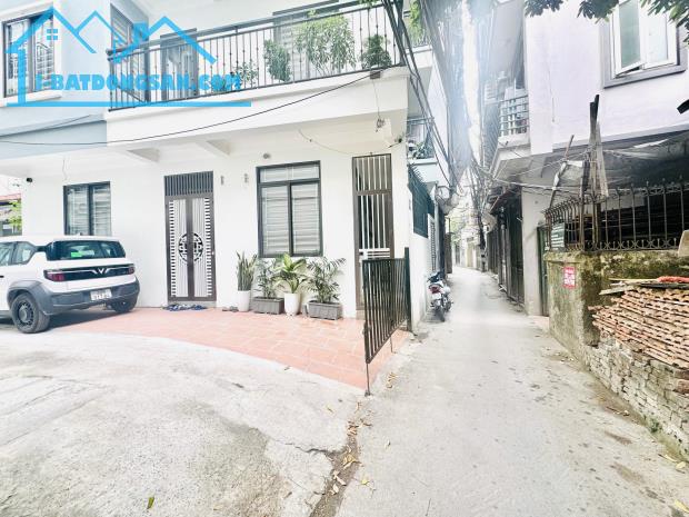 Cực hiếm! Nhỉnh 6 tỷ sở hữu ngay nhà mặt ngõ thông, cạnh ô tô tránh, đầy đủ nội thất.