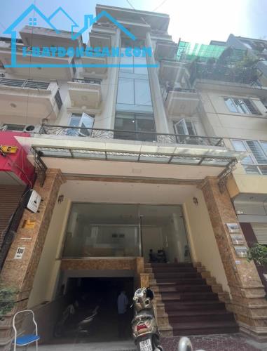Chủ ngợp bank bán gấp nhà mặt phố Nguyễn Đình Tứ gần Học Viện Tài Chính. MT 6m Giá phân lô
