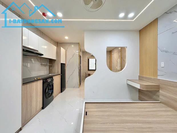 CHDV hơn 49 tỷ DTS 1317m2 hẻm 220 Nguyễn Văn Khối nở hậu 20m 6L 70P TN 300tr gần Làng Hoa