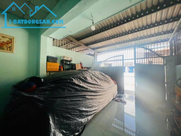 XE HƠI ĐỖ SÂN GẦN VẠN PHÚC CIT DIỆN TÍCH KHỦNG 98.1M2 CHỈ 7 TỶ NHỈNH