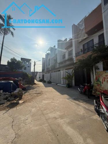 Chào bán lô Đất 2 mặt Kiệt Ô Tô Nguyễn Chánh, Hòa Khánh , Đà Nẵng Gần biển , gần chợ Hoà