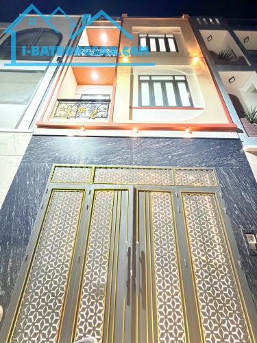 NGAY 26 THÁNG 3 GIÁP TÂN PHÚ - NHÀ 5 TẦNG MỚI ĐẸP 50M2 (5.2x9.7)- HẺM XE HƠI. CHỈ 6 TỶ XÍU