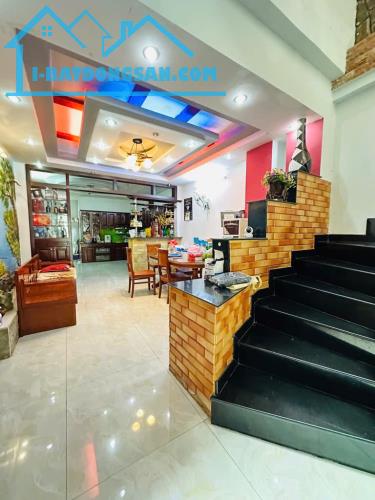 Nhà đẹp 4 lầu MTKD gần sân bay ngang 5.2m 110m2 vừa ở vừa KD Nguyễn Văn Công 16.9 tỷ