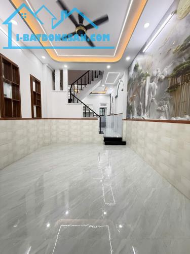 SÁT CHỢ BÌNH THÀNH NGAY KDC VĨNH LỘC- NHÀ ĐẸP 3 TẦNG 63M2 -4x15.6- HẺM XE HƠI. CHỈ 5 TỶ XX