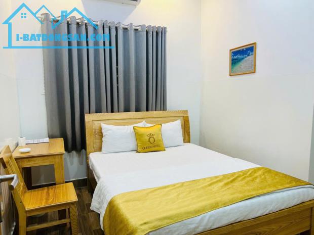 Bán Khách Sạn 5 lầu Trung Dũng, Biên Hòa, Đồng Nai, 180m2, giá 25 tỷ.