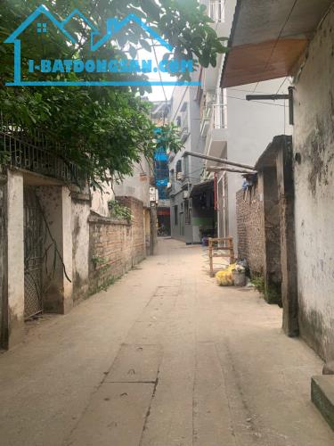 Bán Đất Phú Thượng Tây Hồ Lô Góc Sát Ciputra. 150m Mt 5. OTO Vào Đất Giá 23.5 Tỷ.