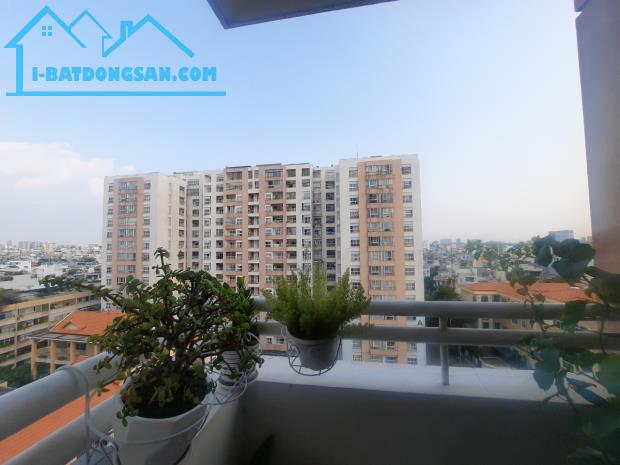 Bán CHCC Bàu Cát II Thang máy. 45M2 - 1PN, sổ hồng sẵn, giá bán 2.850 tỷ.
