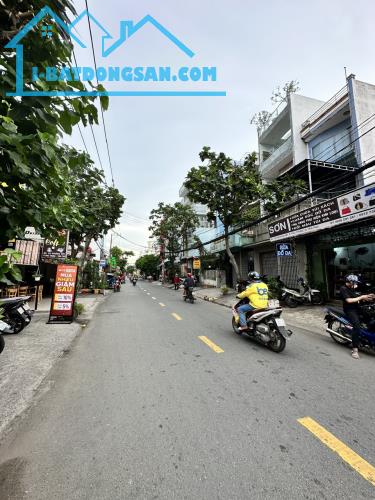 Bán nhà MTKD đường Khuông Việt (gần Trịnh Đình Thảo) DT: 8x31m - nhà cấp 4 - giá: 26 tỷ TL