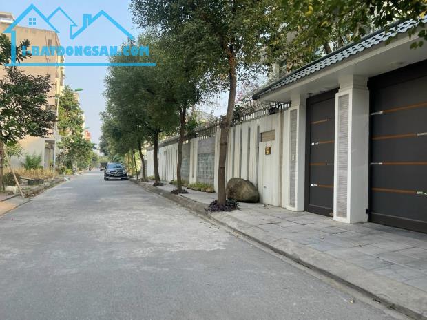 Bán lô đất biệt thự cực rẻ mặt phố Nguyễn Viết Xuân, KĐT An Phú, TP HD, 220m2, mt 10m