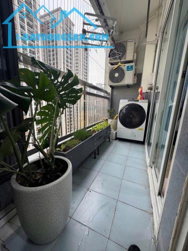 Căn hộ cao cấp khu ĐTM Mỹ Đình 106m2 full NT xịn giá 8 tỷ