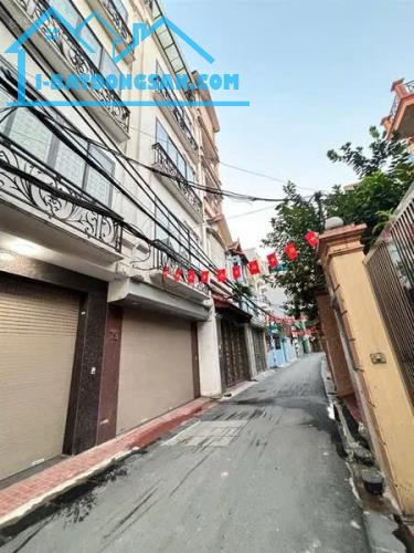 TỨ LIÊN - Toà CCMN 70m² 7 tầng 10 căn studio - Sát ô tô - Thang máy - Dòng tiền 900triệu