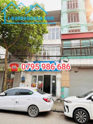 Bán nhà Tân Mai Hoàng Mai 90m2, 3 tầng, ô tô tránh, gara ô tô, kinh doanh, giá 18.1 tỷ