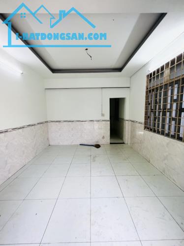 Bán nhà mặt tiền Tân Hiệp 14 ,HM 2Tx110m2.Giá chỉ 5.2 tỷ. (TL)