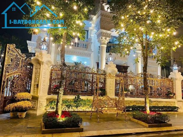 Biệt thự Việt Hưng, lô góc, 4 thoáng, sân vườn, hồ cá Koi, an ninh tuyệt đối