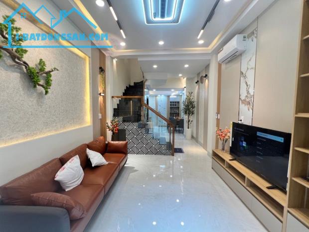 BÁN NHÀ 4 TẦNG_ĐẸP, MỚI TINH_HẺM Ô TÔ_PHẠM VĂN HAI, TÂN BÌNH_CHỈ 8 ĐỒNG HƠN